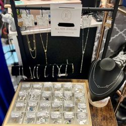 Jakara's Cache - Jewelry & Charms