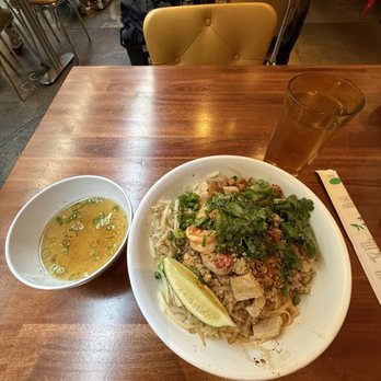 Lunette - Dry Noodle - Cambodian Near Me - San Francisco, California