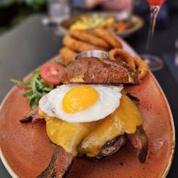 InsideOut - Brunch Burger