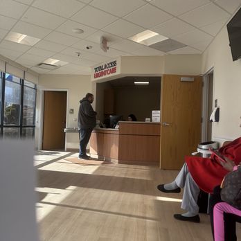 Total Access Urgent Care - Waiting room - Urgent Care Near Me - Creve Coeur, Missouri Total Access Urgent Care - Waiting room - Urgent Care Near Me - Creve Coeur, Missouri