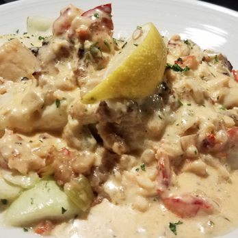 Hooked Seafood Restaurant - Seafood Near Me - Manchester, New Hampshire