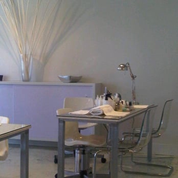 EM Nail Salon - Nail Salons Near Me - Miami Beach, Florida