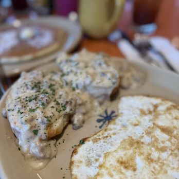 Snooze, an A.M. Eatery - Gravy biscuits - Breakfast & Brunch Near Me - Nashville, Tennessee Snooze, an A.M. Eatery - Gravy biscuits - Breakfast & Brunch Near Me - Nashville, Tennessee