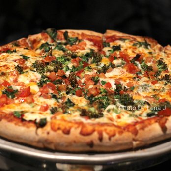 Pizza House - Large Vegetarian Pizza ($40.50) - spinach, broccoli, tomato, cheddar, extra cheese - Pizza Near Me - Ann Arbor, Michigan