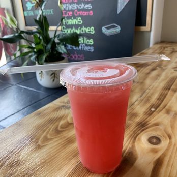 Fruity Bar - Watermelon juice - Ice Cream & Frozen Yogurt Near Me - Baltimore, Maryland