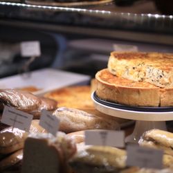 Épicerie Québécoise- Chez Boulay - Sandwichs et quiches maison
