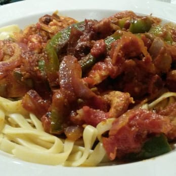 Salute Italian Restaurant - Chicken cacciatore - Italian Near Me - Racine, Wisconsin Salute Italian Restaurant - Chicken cacciatore - Italian Near Me - Racine, Wisconsin