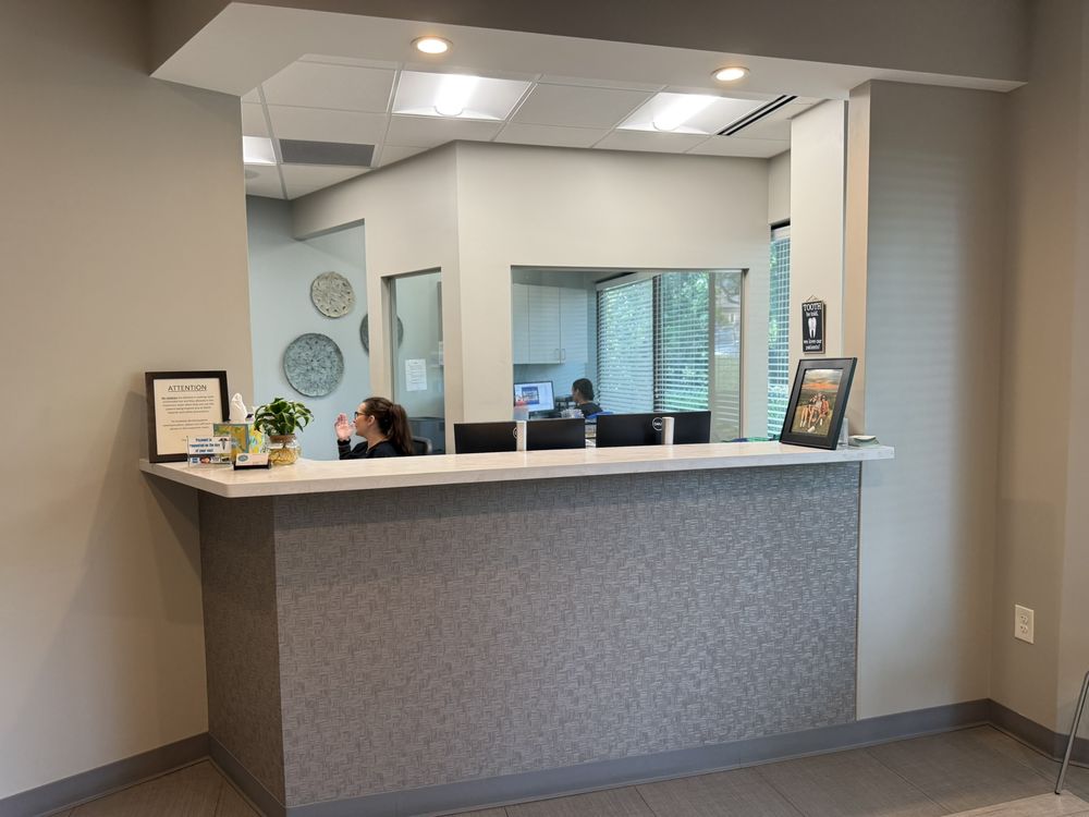 Sandy Springs Dental Logo