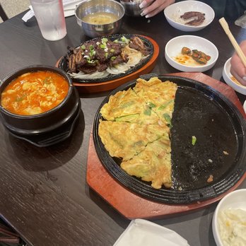 Mama's Kitchen - Seafood pancake, short ribs and spicy tofu soup. - Korean Near Me - Menifee, California Mama's Kitchen - Seafood pancake, short ribs and spicy tofu soup. - Korean Near Me - Menifee, California