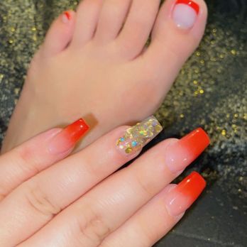 Q Nails - Pedicure and Full Set by Mimi - Nail Salons Near Me - Vancouver, Washington