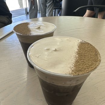DAMO - Hojicha einspanner - Coffee & Tea Near Me - Los Angeles, California DAMO - Hojicha einspanner - Coffee & Tea Near Me - Los Angeles, California