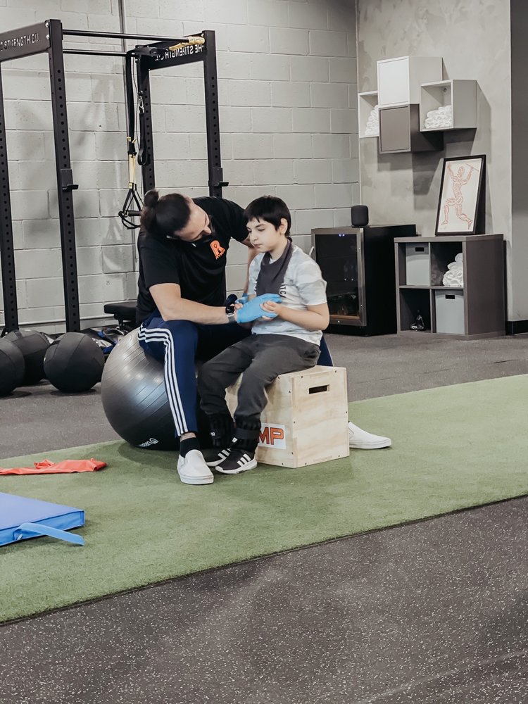 REVAMP PHYSICAL THERAPY Updated October 2024 11 Photos & 11 Reviews 13309 Victory Blvd