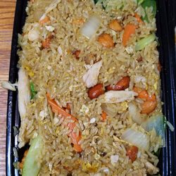 Hunan Gourmet - Pineapple fried rice with extra cashews.