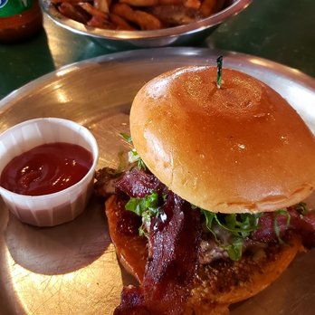 Rodeo Goat - The H.L Hunt - super tasty! - Burgers Near Me - Plano, Texas Rodeo Goat - The H.L Hunt - super tasty! - Burgers Near Me - Plano, Texas
