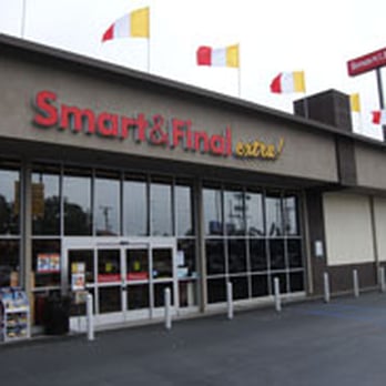 Smart & Final Extra! - the front of a store - Grocery Near Me - Venice, California Smart & Final Extra! - the front of a store - Grocery Near Me - Venice, California