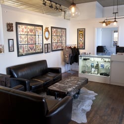 Grinn & Barrett Tattoo Studio - Grinn & Barrett Tattoo.  Omaha Nebraska Tattoo