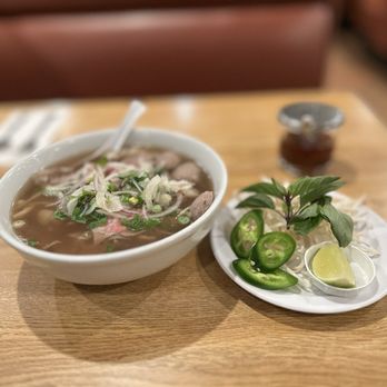 Viet Noms - Beef pho combo w side - Vietnamese Near Me - Livermore, California Viet Noms - Beef pho combo w side - Vietnamese Near Me - Livermore, California