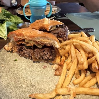The Heights - Cheese burger - New American Near Me - Upland, California