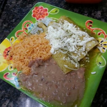 Lola's Kitchen - Mexican Near Me - Barstow, California