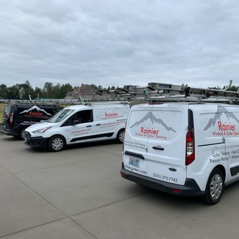 Rainier Window and Gutter Cleaning - Rainier Window and Gutter Cleaning makes sure every technician servicing your home will arrive in a marked vehicle and uniform. - Window Washing Near Me - Kent, Washington Rainier Window and Gutter Cleaning - Rainier Window and Gutter Cleaning makes sure every technician servicing your home will arrive in a marked vehicle and uniform. - Window Washing Near Me - Kent, Washington