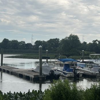 Stinger’s Waterfront - View view view!!! - American Near Me - Ridley Park, Pennsylvania Stinger’s Waterfront - View view view!!! - American Near Me - Ridley Park, Pennsylvania
