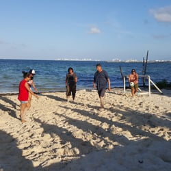 Yelper Beach Party - Torneo futbol: equipo cachirul y yelpers