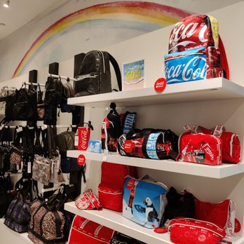 Le Sportsac - Rainbow! - Luggage Near Me - Honolulu, Hawaii Le Sportsac - Rainbow! - Luggage Near Me - Honolulu, Hawaii