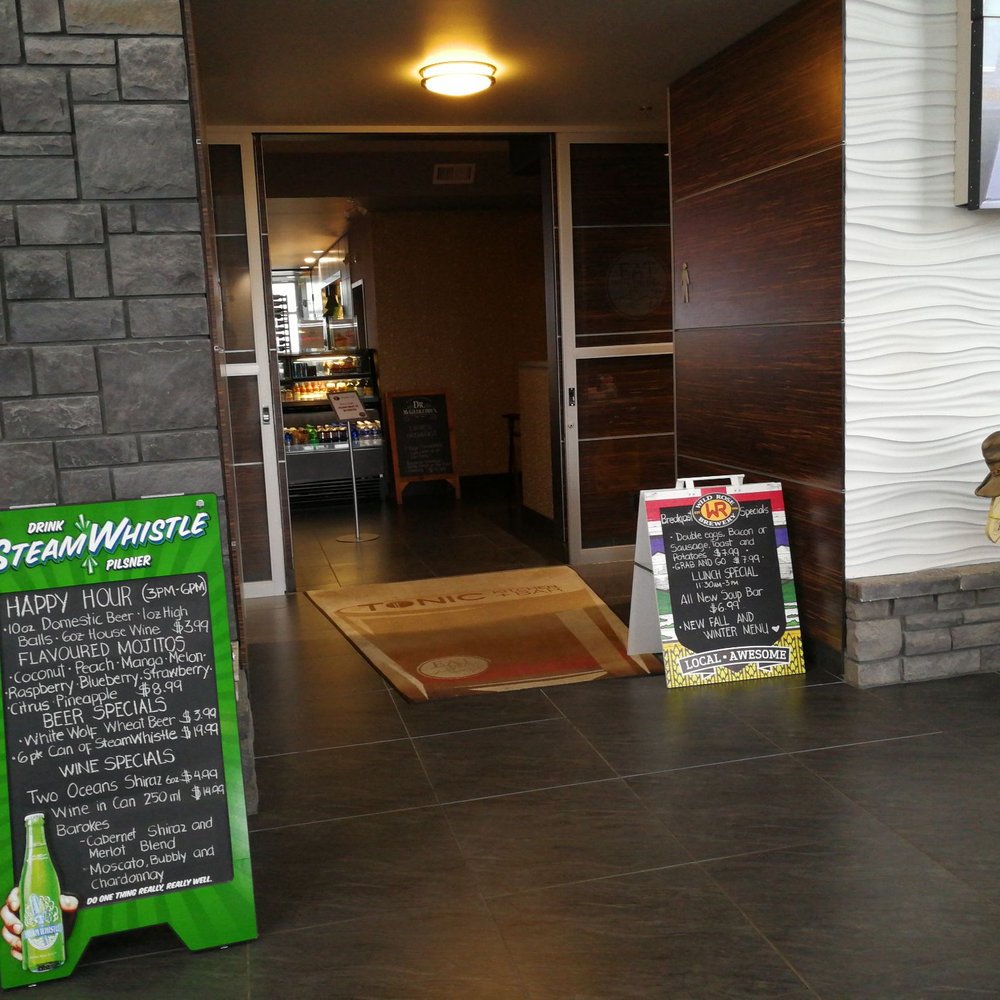 Hotel Clique - Bar and restaurant inside hotel - Hotels Near Me - Calgary, Alberta Hotel Clique - Bar and restaurant inside hotel - Hotels Near Me - Calgary, Alberta