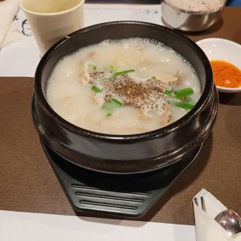 De Chou - Dwaeji Gukbap - Korean Near Me - Scarborough, Ontario De Chou - Dwaeji Gukbap - Korean Near Me - Scarborough, Ontario