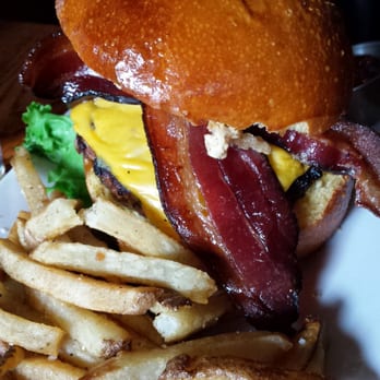 Murphy’s on the Green - The "murph" burger - New American Near Me - Hanover, New Hampshire