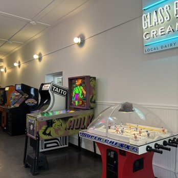 Glass Bottle Creamery - a row of pinball machines - Ice Cream & Frozen Yogurt Near Me - Vashon, Washington