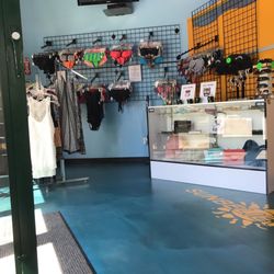 Sunbelievable 10 - There's a little retail section, cute although I didn't buy anything.. yet