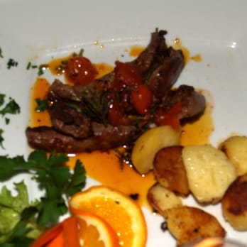 Bella Sardegna - Lammrücken mit Chilli - Knoblauch - Tomaten - Sauce - Italian Near Me - Darmstadt, HE Bella Sardegna - Lammrücken mit Chilli - Knoblauch - Tomaten - Sauce - Italian Near Me - Darmstadt, HE