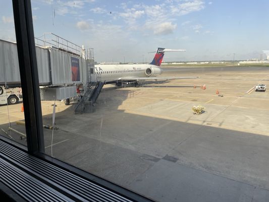 Bill and Hillary Clinton National Airport by null