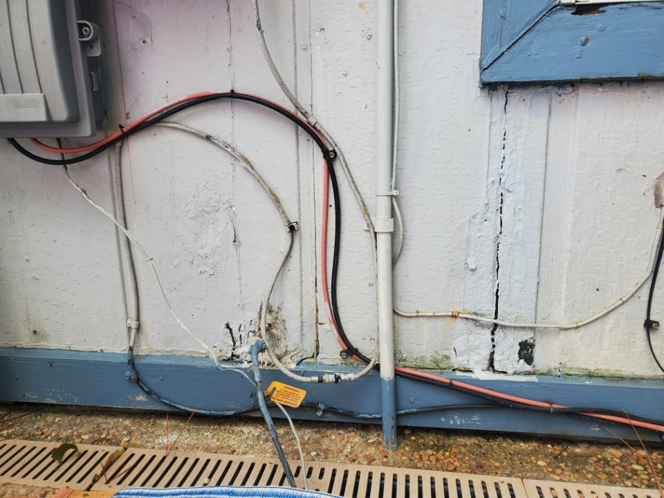 Slide of Hinojosa Waterproofing