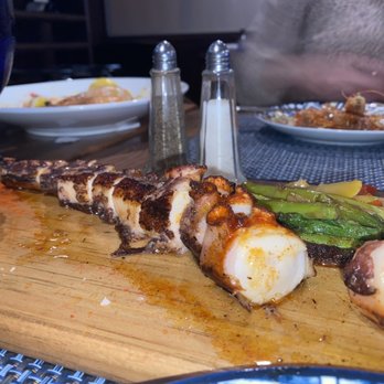 Descorche Restaurant & Wine Bar - Pulpo grilled - Spanish Near Me - Miami, Florida Descorche Restaurant & Wine Bar - Pulpo grilled - Spanish Near Me - Miami, Florida