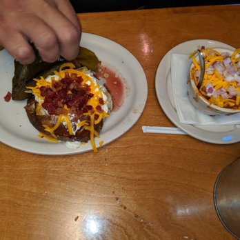 Texas Roadhouse - 6 oz sirloin with 2 sides - Steakhouses Near Me - Flagstaff, Arizona