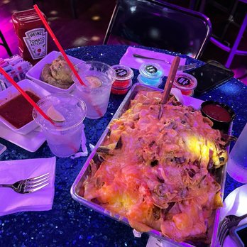 Urban MO’s - Nachos! They are so good! - Gay Bars Near Me - San Diego, California