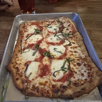 Apponaug Brewing Company - Margherita pizza - Brewpubs Near Me - Warwick, Rhode Island