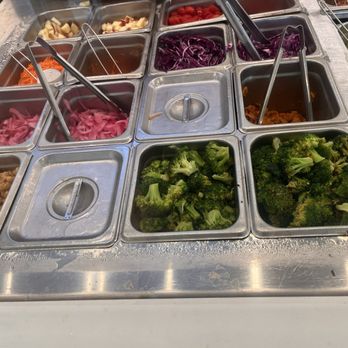 sweetgreen - Healthy Salads, Wraps, and Bowls - Veggies - Salad Near Me - San Antonio, Texas