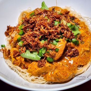Dim Sum Darling - Empress Curry Chicken ($18.00) - Caterers Near Me - Austin, Texas