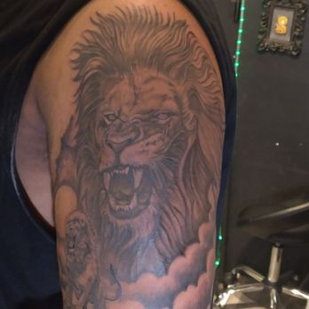Oakland Ink - Lion tattoo - Tattoo Near Me - Oakland, California Oakland Ink - Lion tattoo - Tattoo Near Me - Oakland, California
