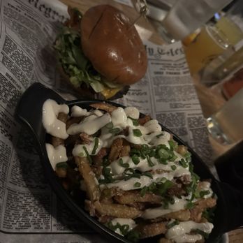 Three Notch'd Brewery, Distillery & Craft Kitchen- Nelson County - Burger with truffle fries - Brewpubs Near Me - Nellysford, Virginia Three Notch'd Brewery, Distillery & Craft Kitchen- Nelson County - Burger with truffle fries - Brewpubs Near Me - Nellysford, Virginia