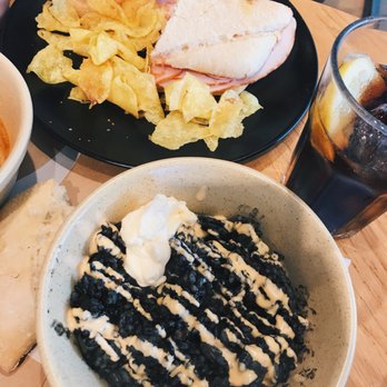 Mas Q Menos - Arroz con chipirones y kimchi, Bocadillo de pavo con queso - Sandwiches Near Me - Zaragoza, Z Mas Q Menos - Arroz con chipirones y kimchi, Bocadillo de pavo con queso - Sandwiches Near Me - Zaragoza, Z