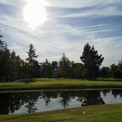 Oakmoore Golf Course - Beautiful