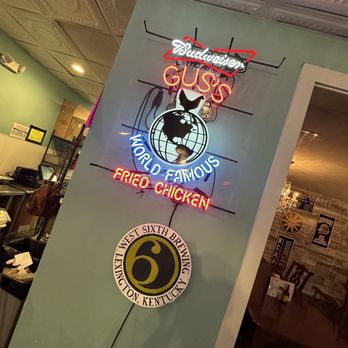 Gus's World Famous Fried Chicken - Southern Near Me - Lexington, Kentucky