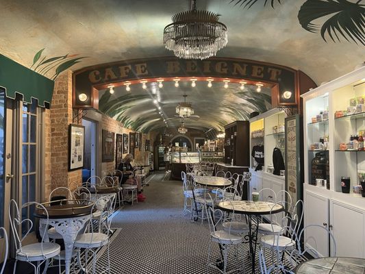 Cafe Beignet, Royal Street by null