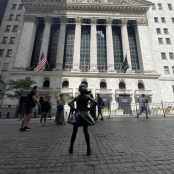 Fearless Girl - Landmarks & Historical Buildings Near Me - New York, New York Fearless Girl - Landmarks & Historical Buildings Near Me - New York, New York
