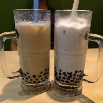 i-tea - two glasses of bubble tea on a table - Bubble Tea Near Me - Kingston, Ontario