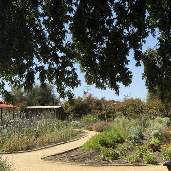 Roblar Winery - atmosphere - Wineries Near Me - Santa Ynez, California Roblar Winery - atmosphere - Wineries Near Me - Santa Ynez, California